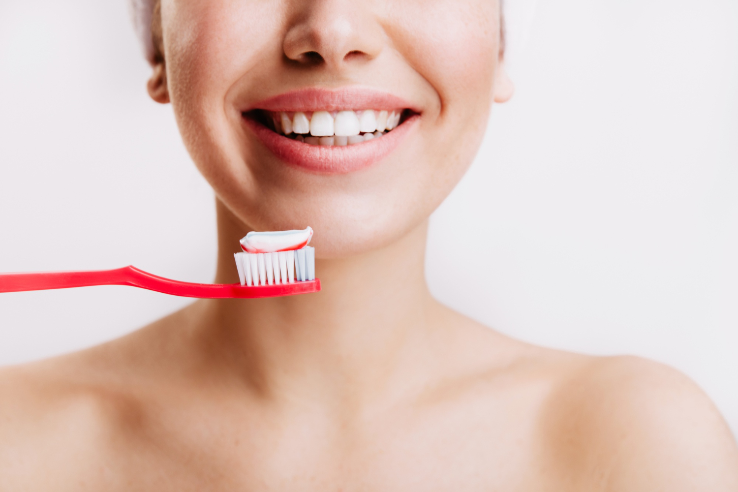 Beneficiile folosirii regulate a pastei de dinti