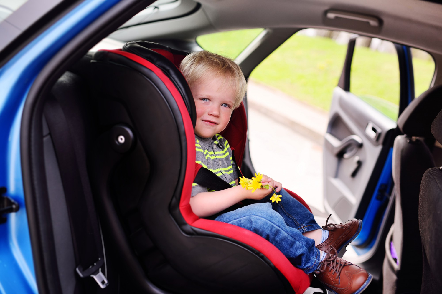 Cum sa alegeti cel mai potrivit scaun auto pentru copilul dumneavoastra