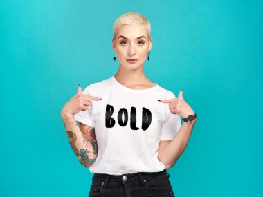 Merită să investești în tricouri personalizate pentru uz personal?