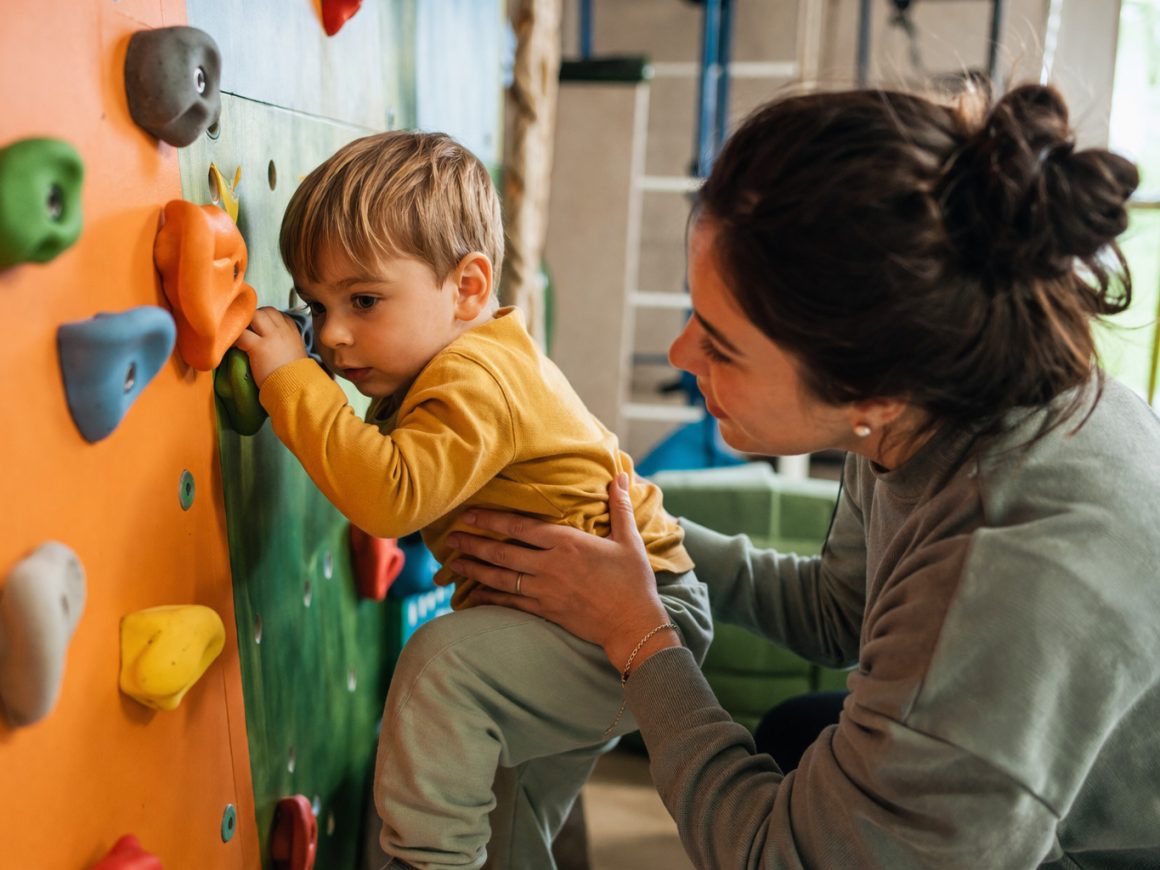 Cum gestionez situațiile de teamă sau ezitare la copiii foarte mici?